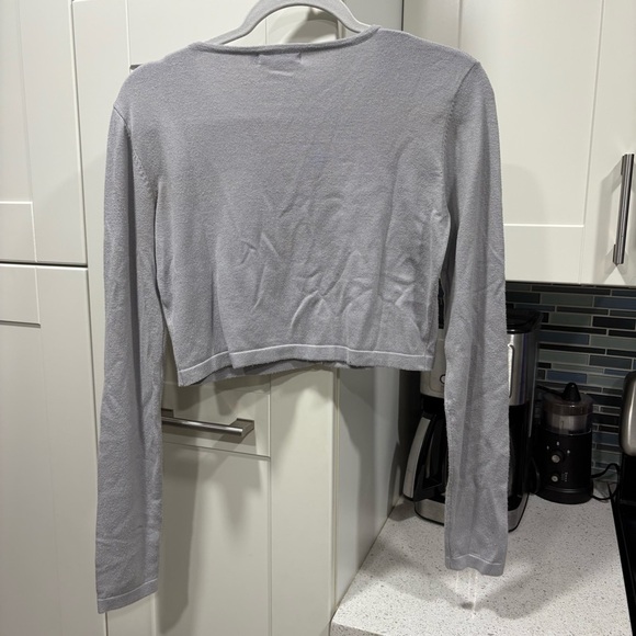 ✨3/$20 Urban Coco cropped button front cardigan - Picture 4 of 4